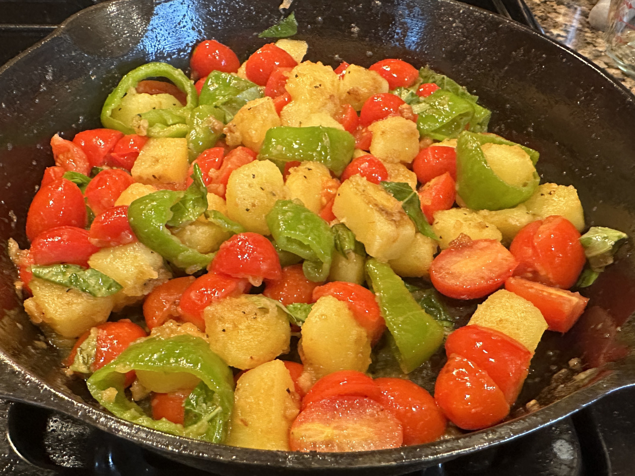 fried potatoes and frigitelli